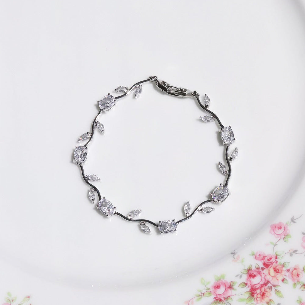 Adjustable Natural Stone Light Luxury Premium Bracelet. Shop Now 🛍️