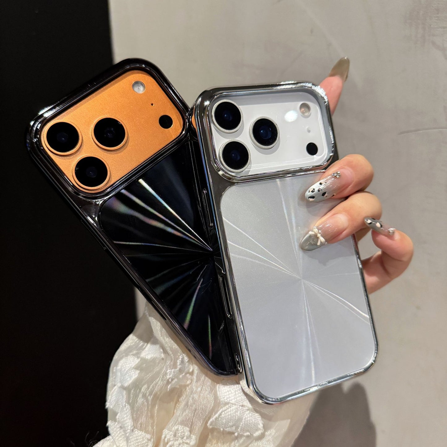 Electroplated CD Pattern Simple Shatter-resistant Fashion Protective Shell. Shop Now 🛍️