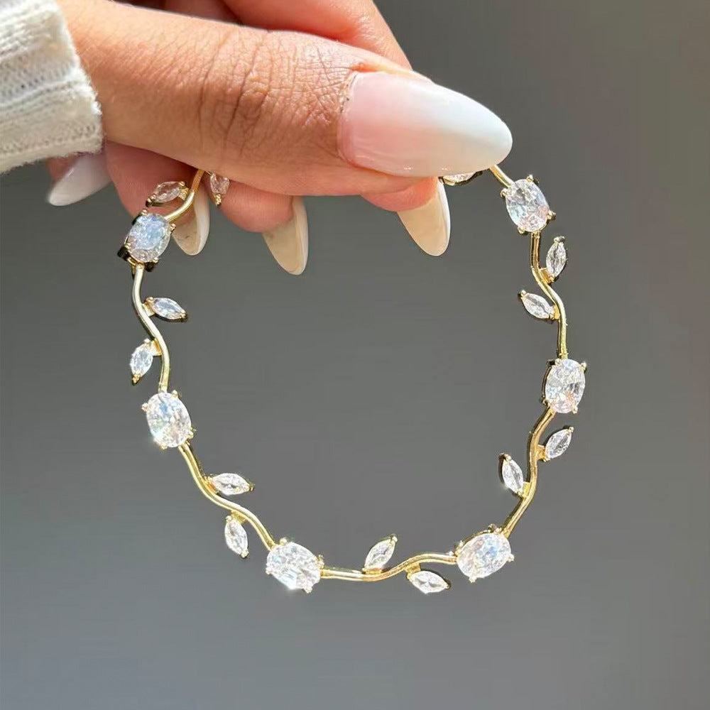 Adjustable Natural Stone Light Luxury Premium Bracelet. Shop Now 🛍️